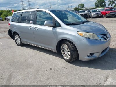 5TDDK3DC6BS****** 2011 Toyota Sienna