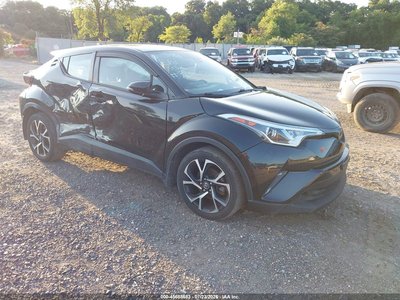 NMTKHMBX8JR****** 2018 Toyota C-HR
