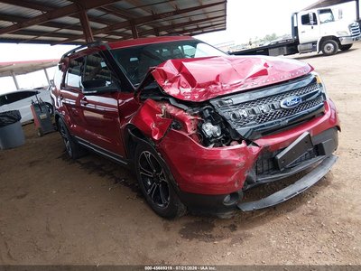 1FM5K8GT4FG****** 2015 Ford Explorer