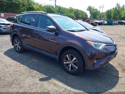 2T3RFREV7JW****** 2018 Toyota RAV4
