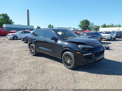 WP1AA2A26HK****** 2017 Porsche Cayenne