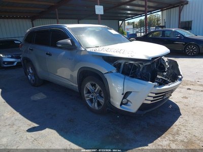 5TDDGRFH4HS****** 2017 Toyota Highlander Hybrid