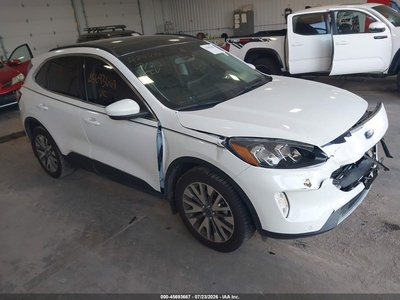 1FMCU9J93NU****** 2022 Ford Escape