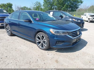 1VWSA7A33MC****** 2021 Volkswagen Passat