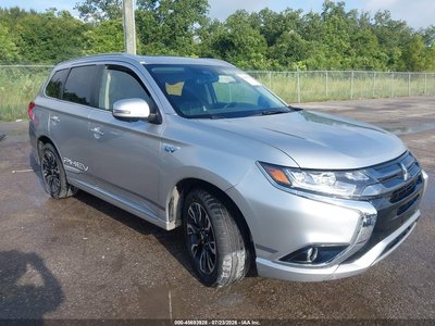 JA4J24A53JZ****** 2018 Mitsubishi Outlander
