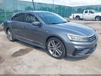 1VWDT7A37HC****** 2017 Volkswagen Passat
