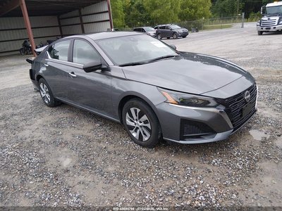 2025 Nissan Altima
