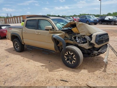 5TFCZ5AN6JX****** 2018 Toyota Tacoma