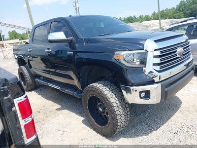 5TFHW5F15JX****** 2018 Toyota Tundra