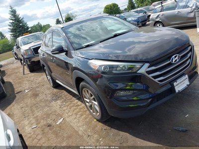 KM8J33A40JU****** 2018 Hyundai Tucson