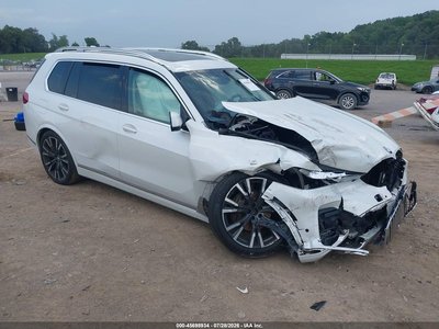 5UXCW2C09M9****** 2021 BMW X7