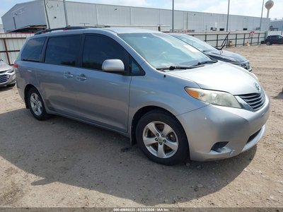 5TDKK3DC6DS****** 2013 Toyota Sienna