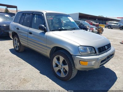 JT3GP10V7Y0****** 2000 Toyota RAV4