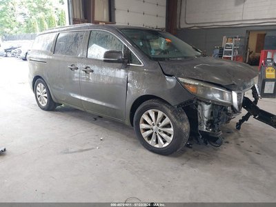 KNDMC5C14J6****** 2018 Kia Sedona