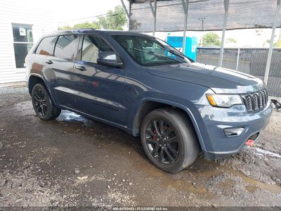 1C4RJFAGXJC****** 2018 Jeep Grand Cherokee