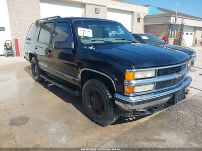 1GNEK13R6WJ****** 1998 Chevrolet Tahoe