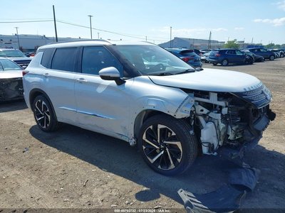 2022 Mitsubishi Outlander