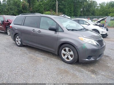5TDKK3DC3FS****** 2015 Toyota Sienna