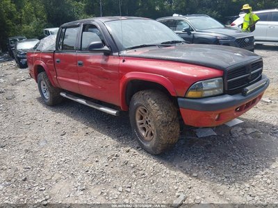 1B7HG38N02S****** 2002 Dodge Dakota