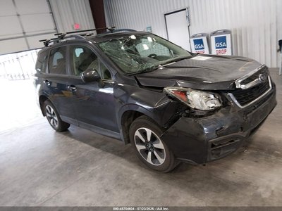 JF2SJAEC3JH****** 2018 Subaru Forester
