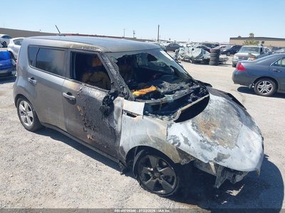 KNDJN2A26J7****** 2018 Kia Soul