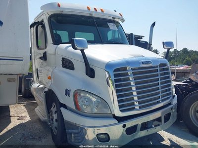 1FUJGBDV7DL****** 2013 Freightliner Cascadia 113