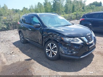 5N1AT2MV8JC****** 2018 Nissan Rogue