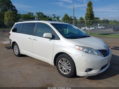 5TDYK3DC2FS****** 2015 Toyota Sienna