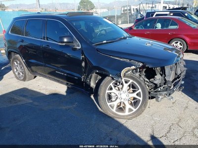 1C4RJEBG5JC****** 2018 Jeep Grand Cherokee