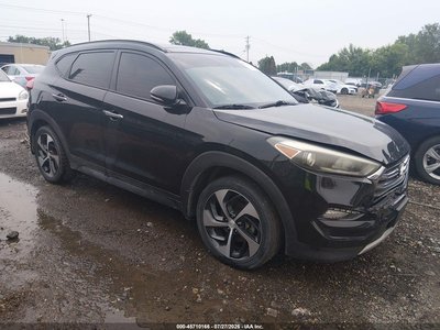 KM8J3CA2XHU****** 2017 Hyundai Tucson