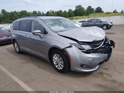 2C4RC1BG4HR****** 2017 Chrysler Pacifica
