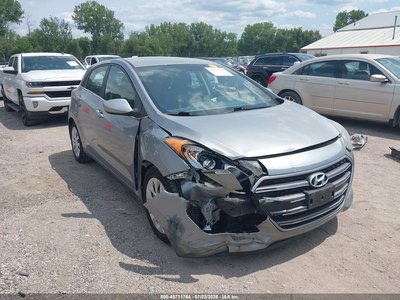 KMHD35LH6GU****** 2016 Hyundai Elantra