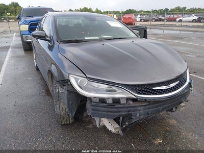 1C3CCCAB6FN****** 2015 Chrysler 200