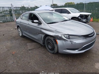 1C3CCCAB4FN****** 2015 Chrysler 200
