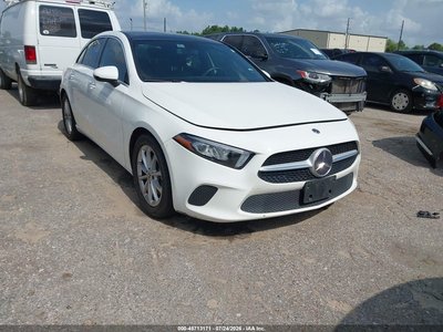 WDD3G4EBXKW****** 2019 Mercedes-Benz A-Class