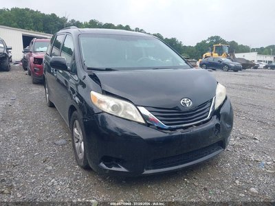 5TDKK3DC2CS****** 2012 Toyota Sienna
