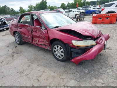 1HGCG56702A****** 2002 Honda Accord