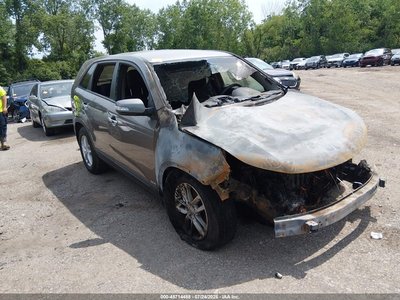 5XYKTCA65EG****** 2014 Kia Sorento