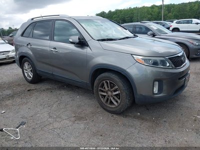 5XYKT3A60FG****** 2015 Kia Sorento