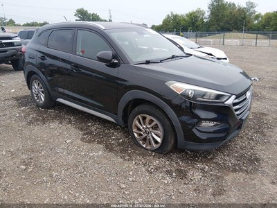 KM8J33A45HU****** 2017 Hyundai Tucson