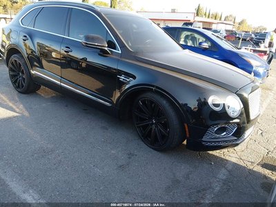 SJAAC2ZV1HC****** 2017 Bentley Bentayga