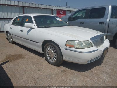 1LNHM81W14Y****** 2004 Lincoln Town Car