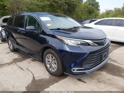 5TDJSKFC3NS****** 2022 Toyota Sienna Hybrid