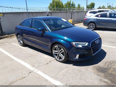 WAUAUGFF9H1****** 2017 Audi A3
