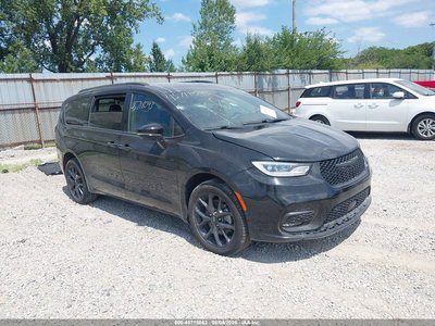 2022 Chrysler Pacifica