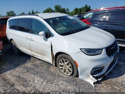 2C4RC1BG4NR****** 2022 Chrysler Pacifica