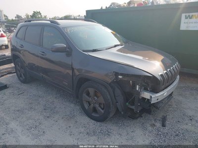 1C4PJLCB2GW****** 2016 Jeep Cherokee