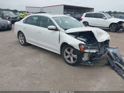 1VWBH7A33DC****** 2013 Volkswagen Passat