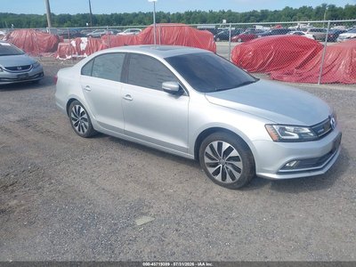 3VW637AJ9GM****** 2016 Volkswagen Jetta Hybrid