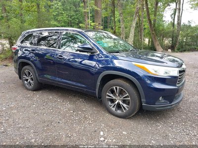 2016 Toyota Highlander